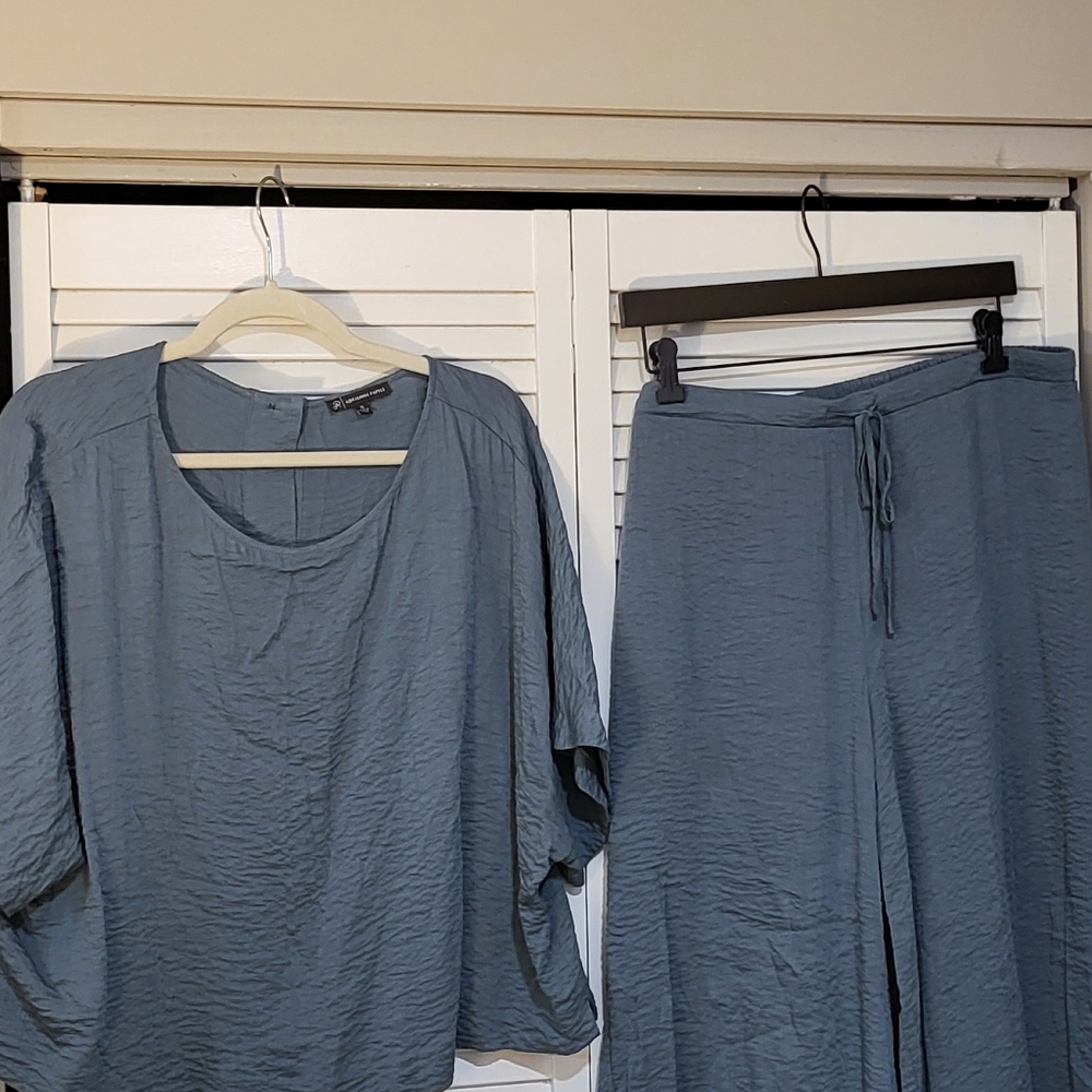 Casual Blue Two-Piece Outfit